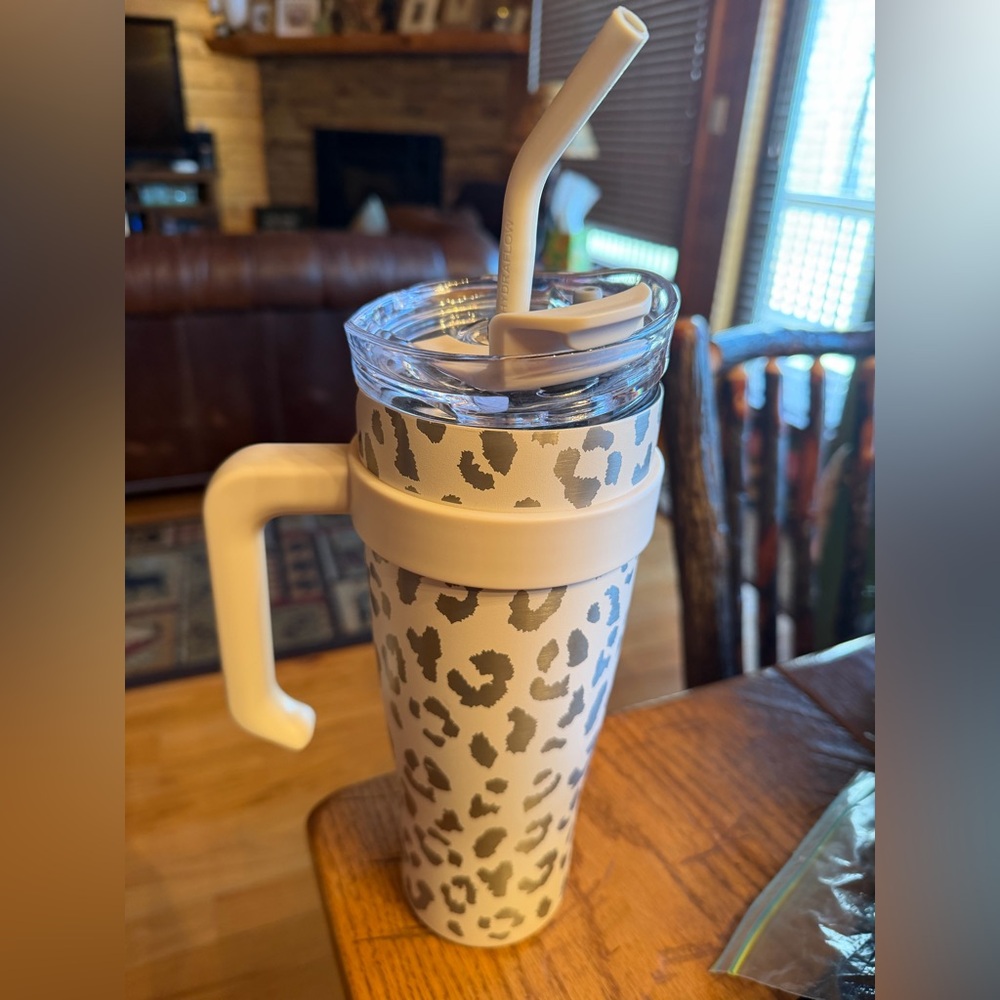 Leopard Print Tumbler with Straw and Handle